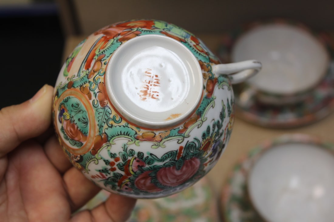 Lot of 5 Antique Chinese Rose Medallion Articles - 3