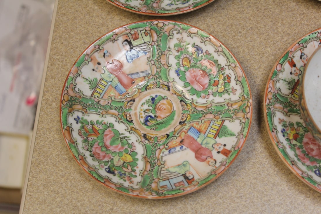 Lot of 5 Antique Chinese Rose Medallion Articles - 4