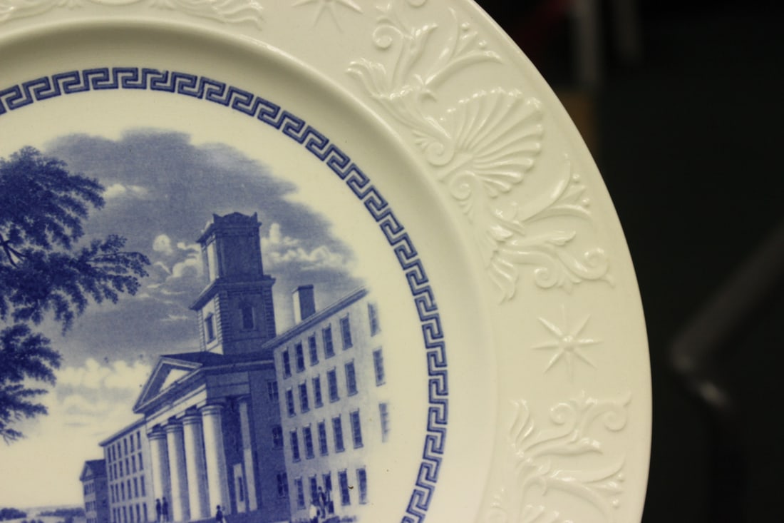 A Wedgwood Amherst College Plate - 4