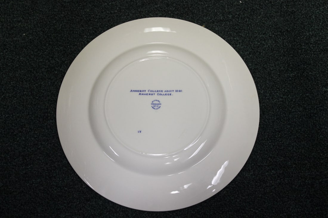 A Wedgwood Amherst College Plate - 9