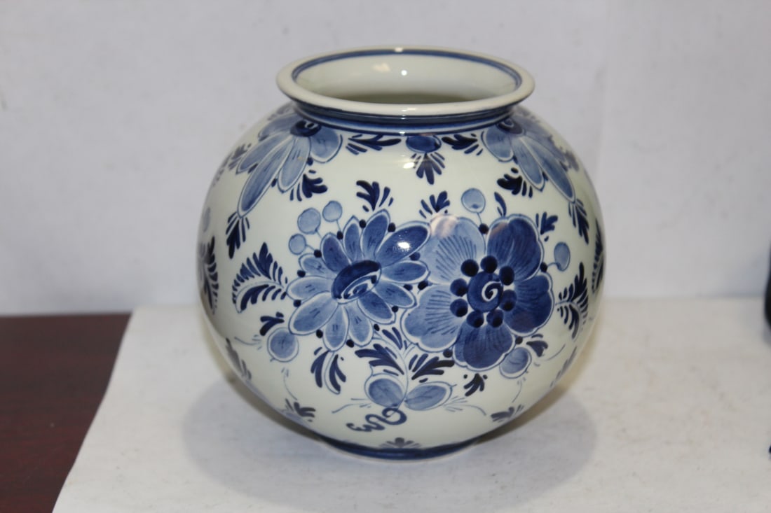 A Delft Jar - Regina 1015 - 2