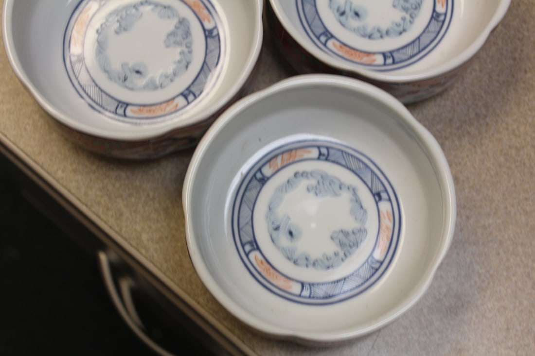 Lot of 3 Japanese Imari Style Porcelain Bowls - 3