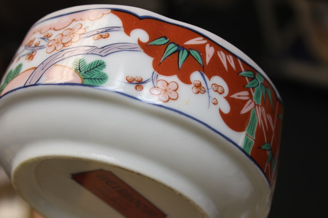 Lot of 3 Japanese Imari Style Porcelain Bowls - 5
