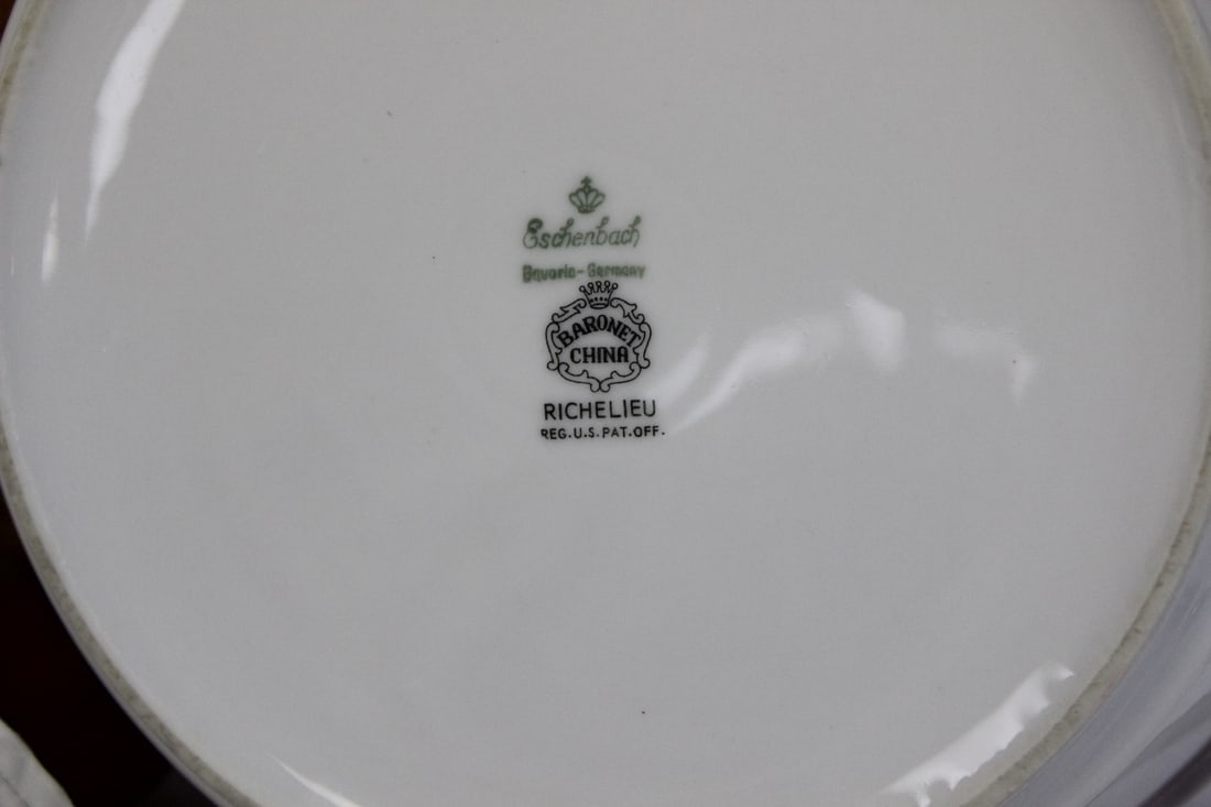 A Richelieu Large Porcelain Bowl - 2