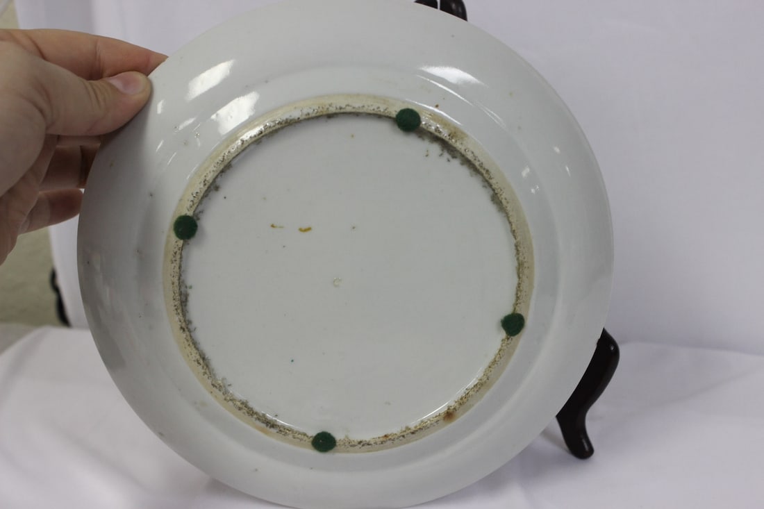 Lot of Two Antique Famille Verte? Plates - 5