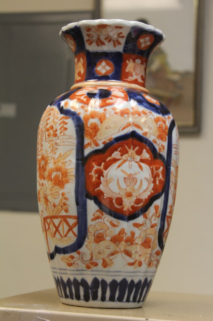 Antique Imari Vase - 4