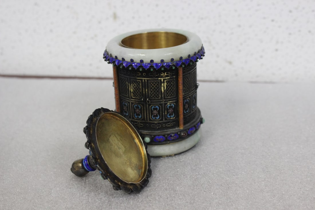 An Antique Chinese Silver and Jade Tea Caddy - 4