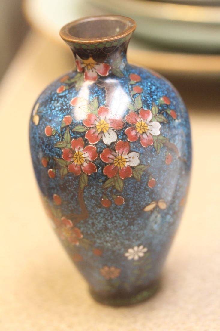 Antique Small Japanese Ginbari Cloisonne Vase - 3