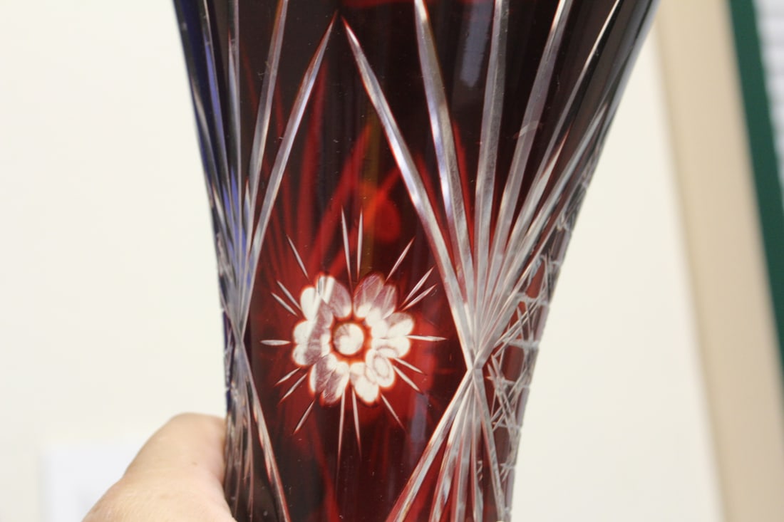 A Pair of Ruby Red Cut Glass Vases - 2