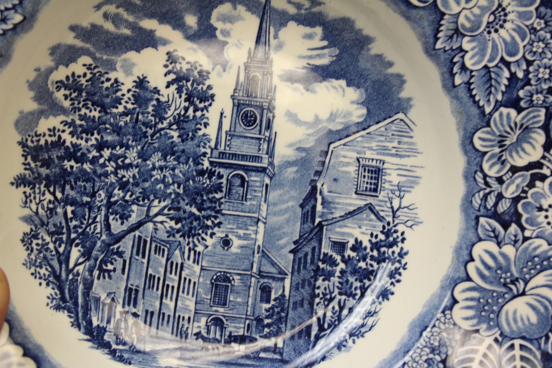 Liberty Blue Victorian Scene Soup Bowl - 3