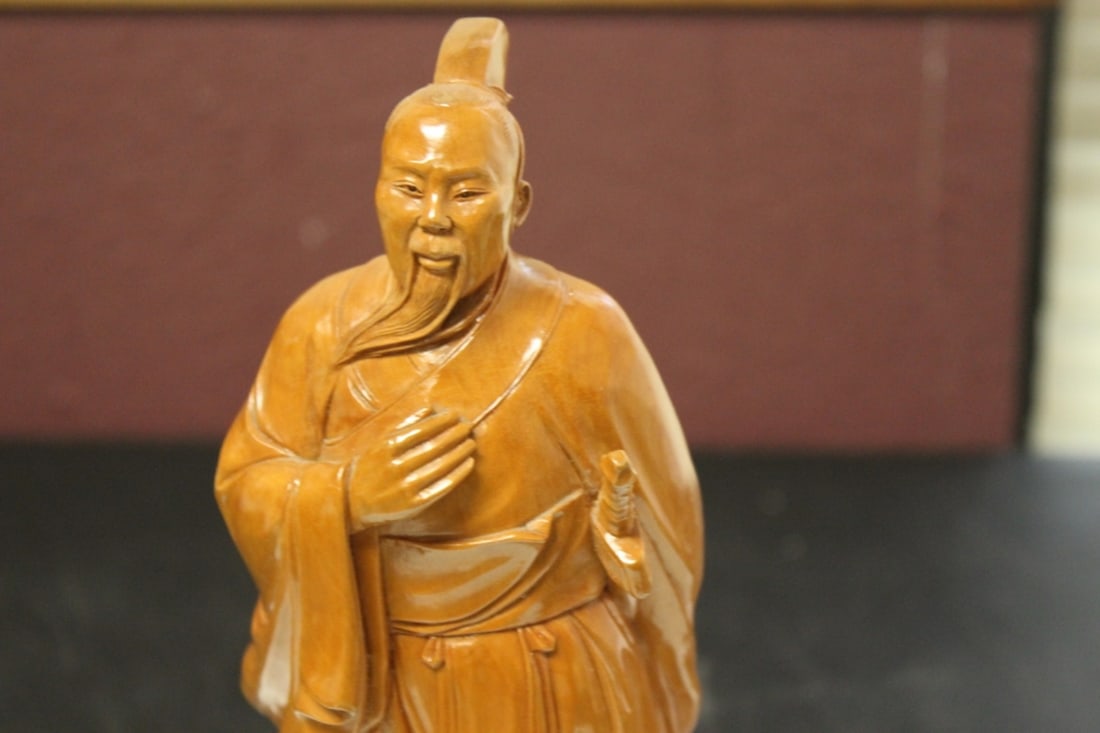 A Well Carved Box Wood Chinese Emperor on Stand - 2