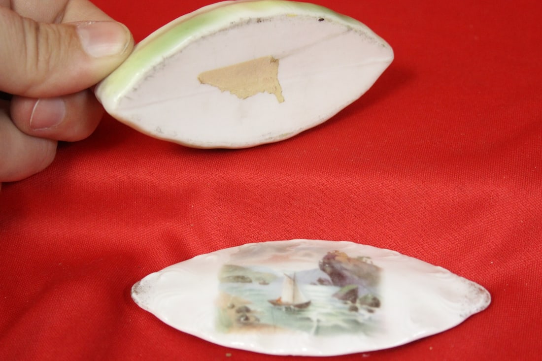 A Vintage Porcelain Trinket Box - 3
