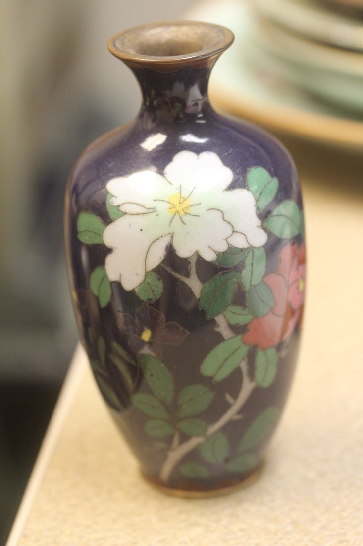 Antique Small Japanese Cloisonne Vase: 5" tall