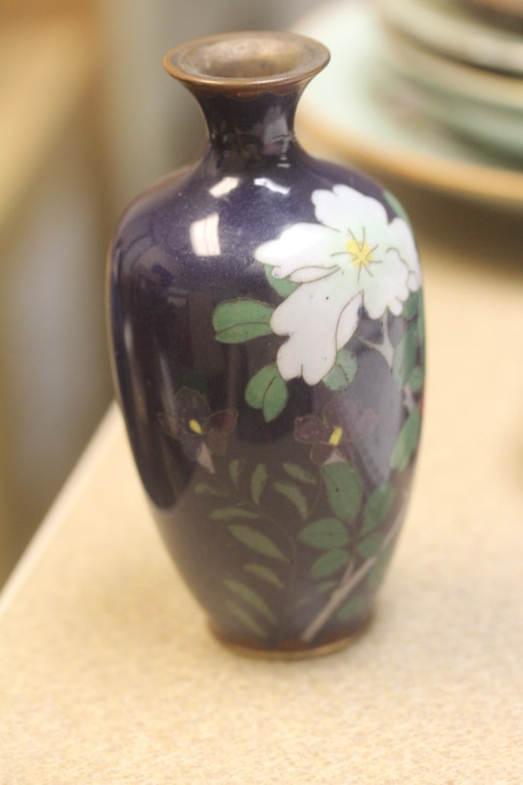 Antique Small Japanese Cloisonne Vase - 4