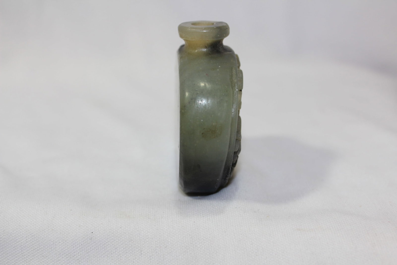 A Jade Snuff Bottle - 2