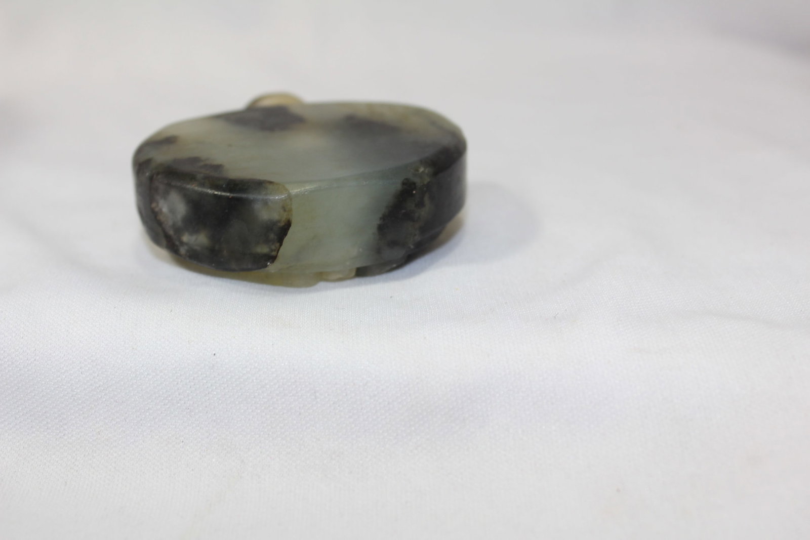 A Jade Snuff Bottle - 7