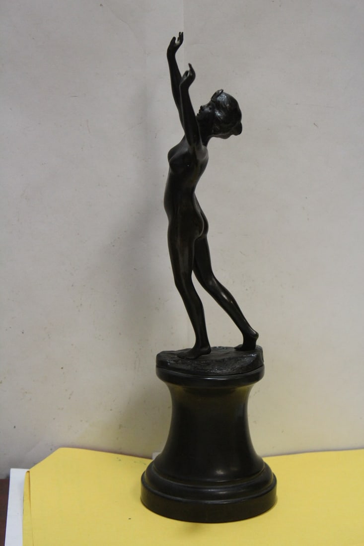 A Garanti Bronze Nude Statue - 11