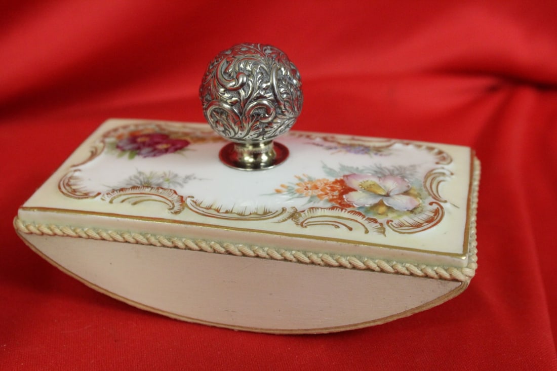 A Desk Set With Sterling Knob - 3