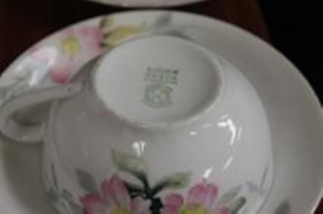 A Set of 6 Noritake Azalea Pattern Cup and Saucers - 6
