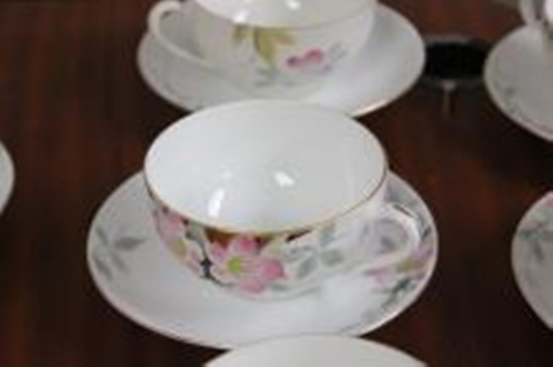 A Set of 6 Noritake Azalea Pattern Cup and Saucers - 7