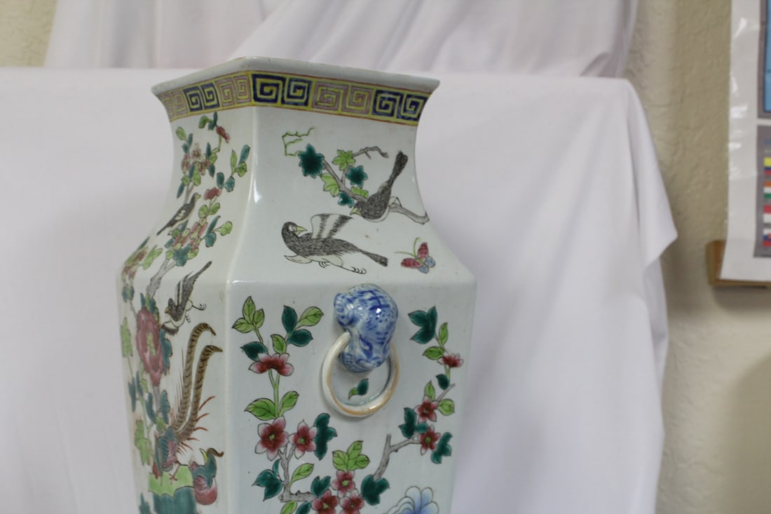 A Chinese Famille Rose? Vase - 4