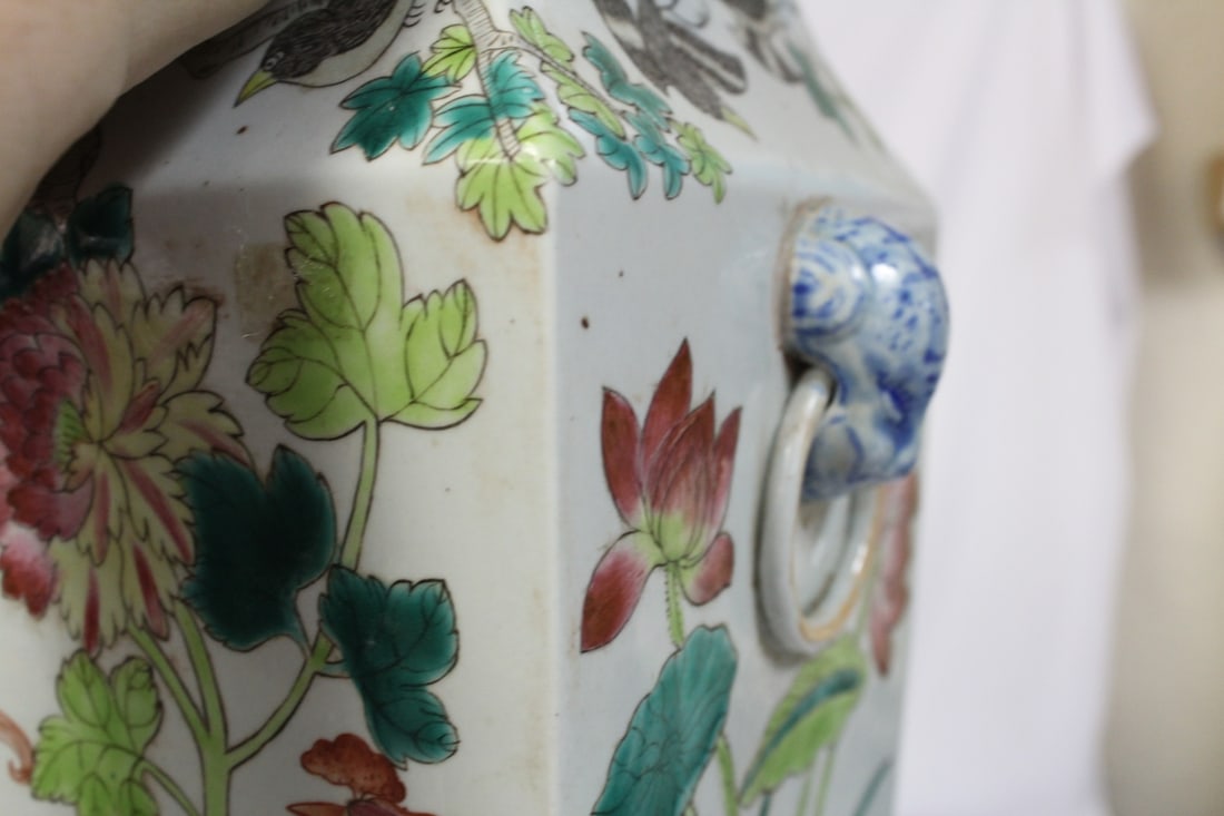 A Chinese Famille Rose? Vase - 8