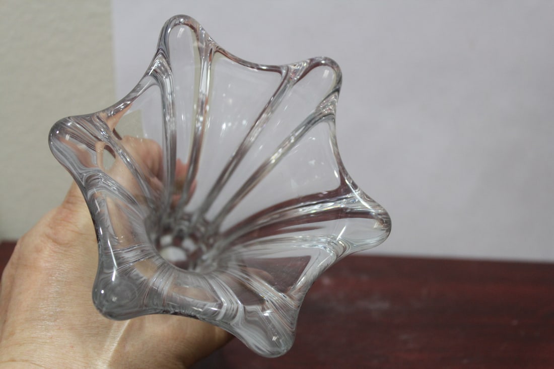 A Cofrac Art Verrier Crystal Vase - 5