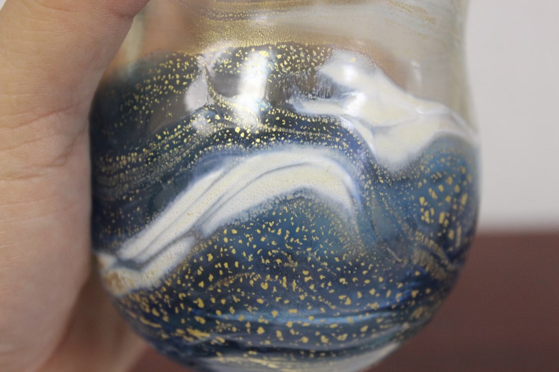 A Gozo Art Glass Vase - 6