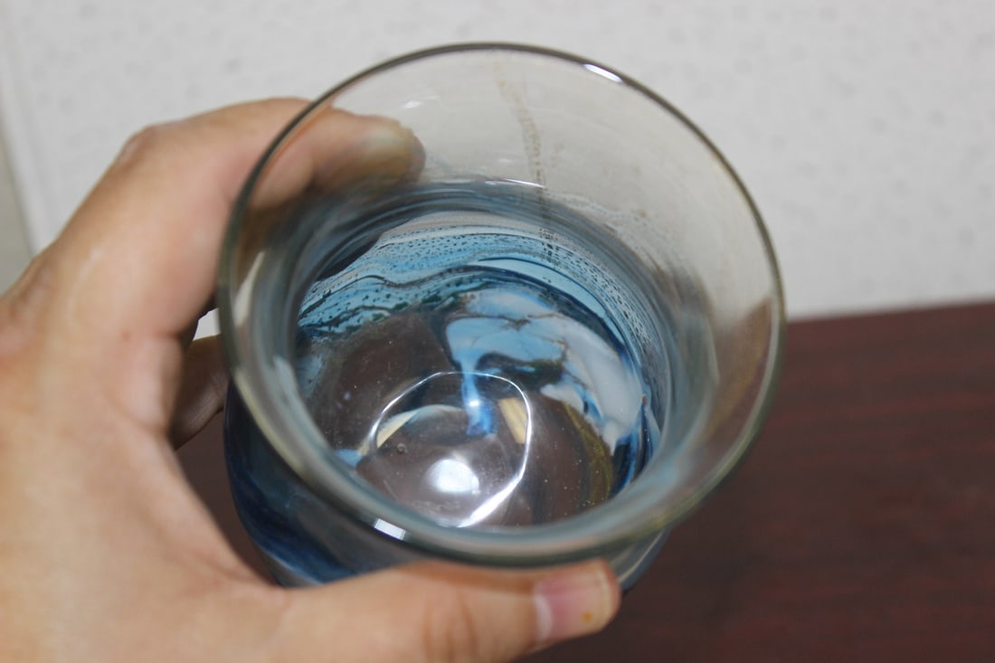 A Gozo Art Glass Vase - 8