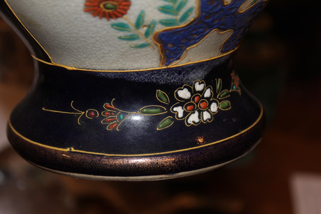 Signed Japanese Satsuma Vase - 6