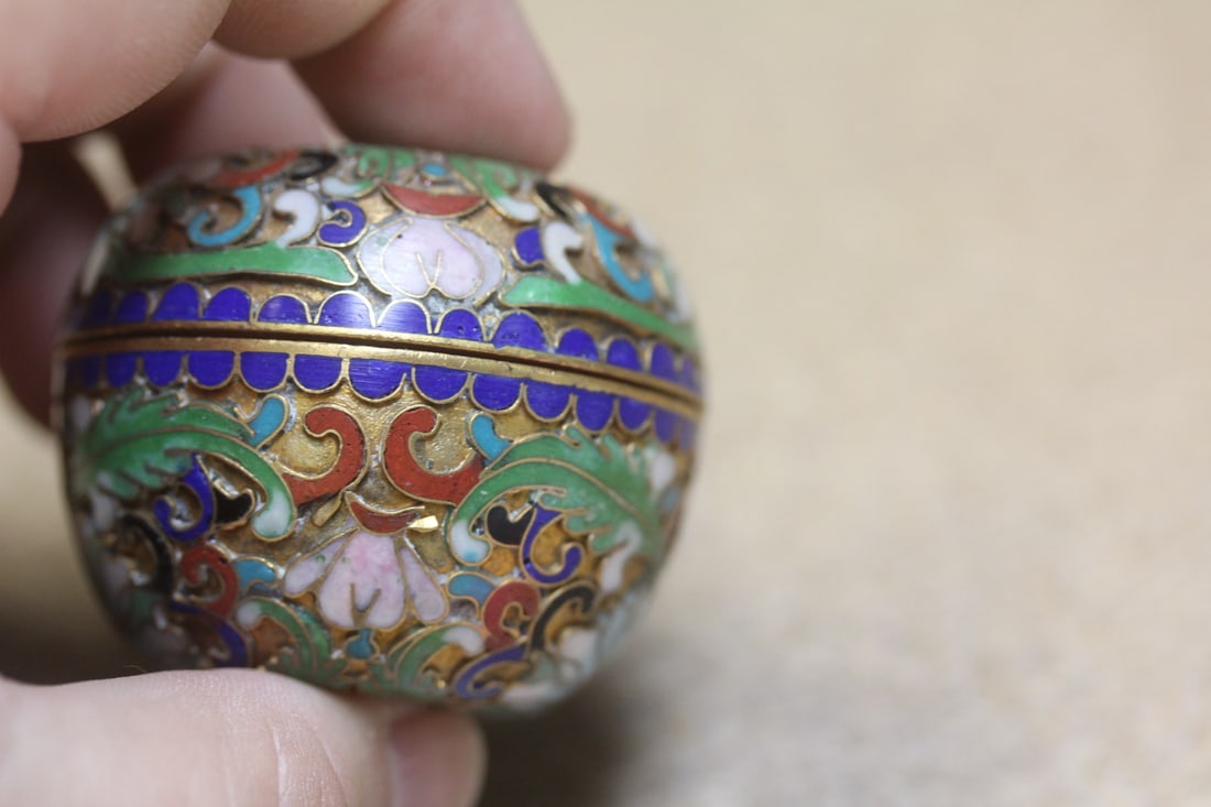 Apple Form vintage Cloisonne Trinket Box - 5