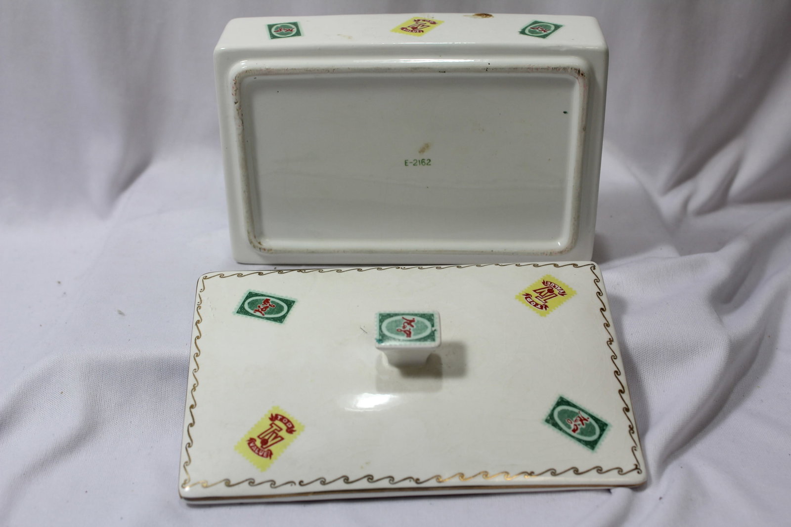 A Porcelain Box - 3