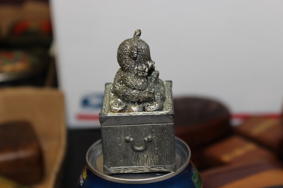 A Nicely Carved Metal Small Trinket Box - 4