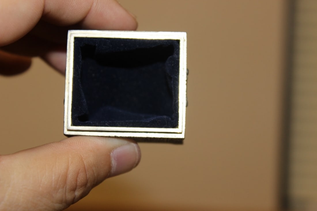 A Nicely Carved Metal Small Trinket Box - 7