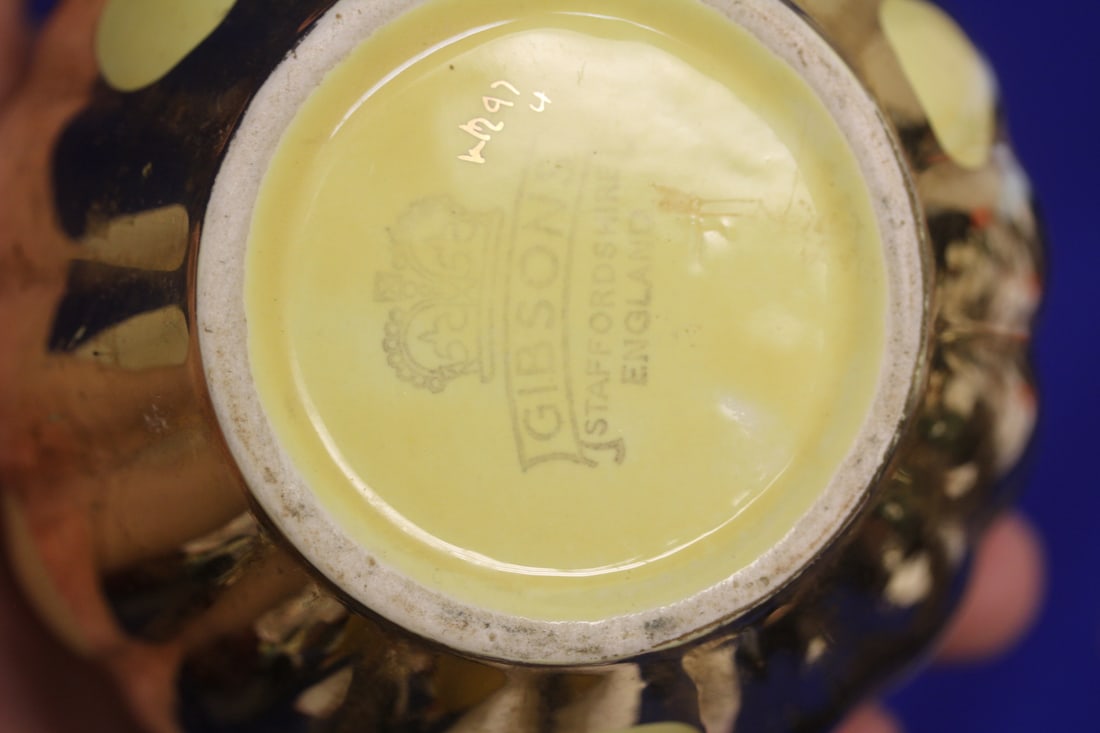 A Retro Gibsons Ceramic Cream and Sugar Container - 6