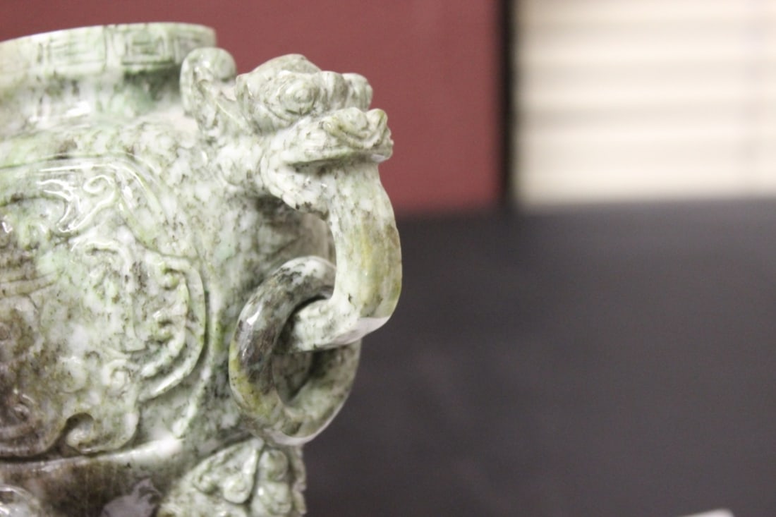 A Chinese Very Well Carved Jade Urn - 8