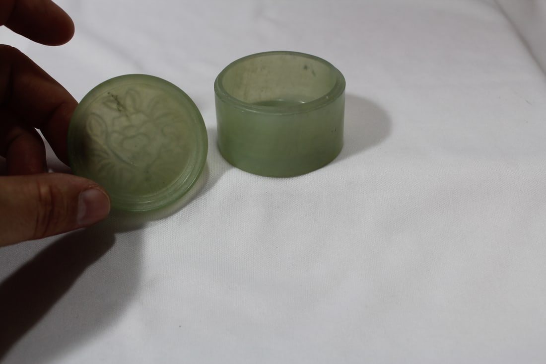 A Chinese Jade Box - 4