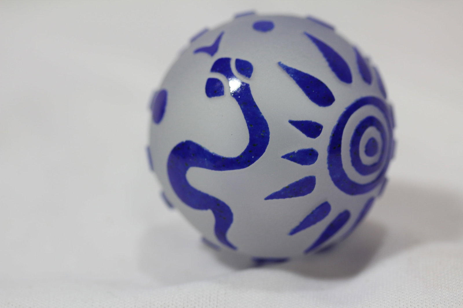 An Unsigned Fellerman and Raabe Glass Ball: 2 inches in diameter