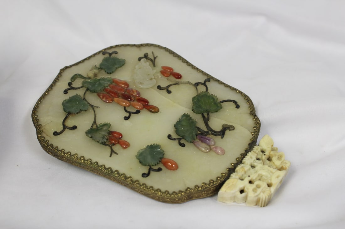 An Antique Jade Inlaid With Bone Chinese Mirror - 2