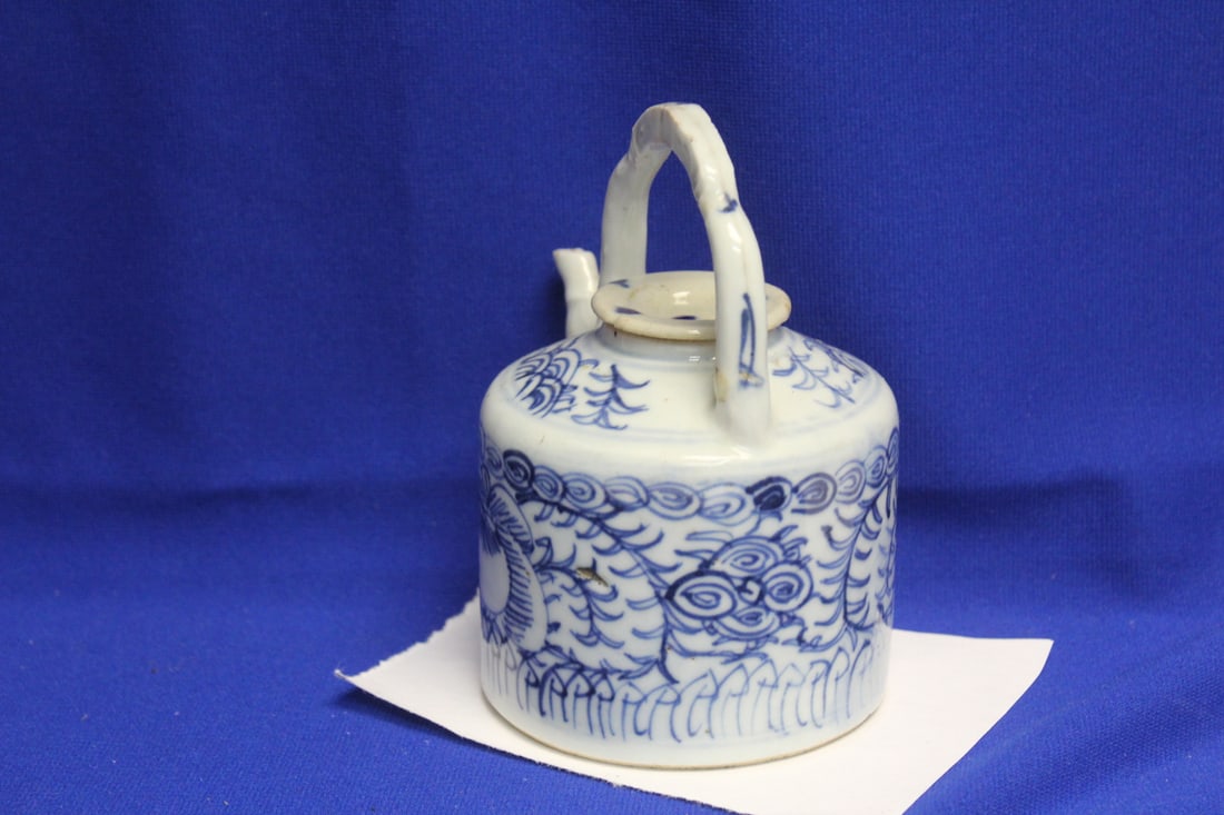 A Chinese Blue and White Teapot - 2
