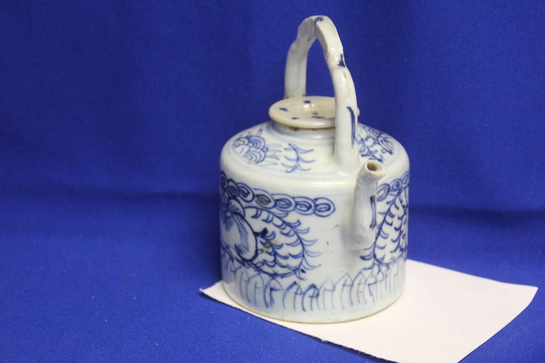 A Chinese Blue and White Teapot - 4