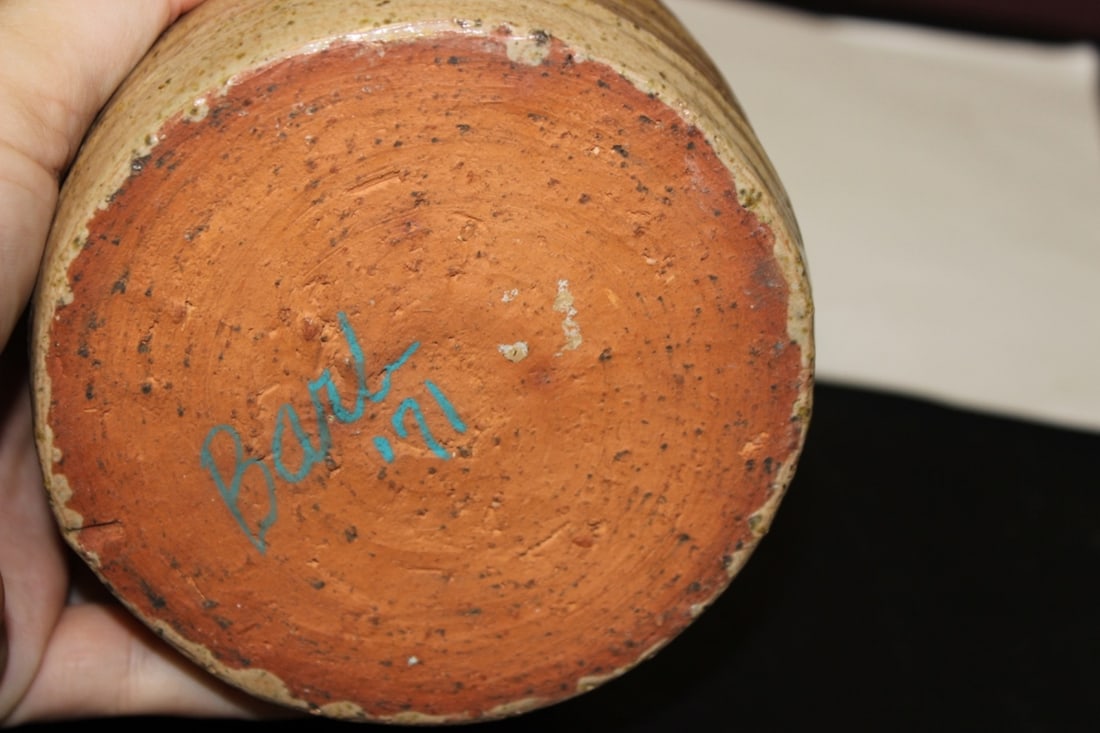 A Clay Cylinder Vase - 6