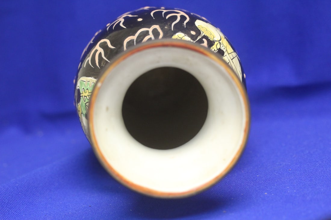 An Antique/Vintage Famille Noire Vase - 5