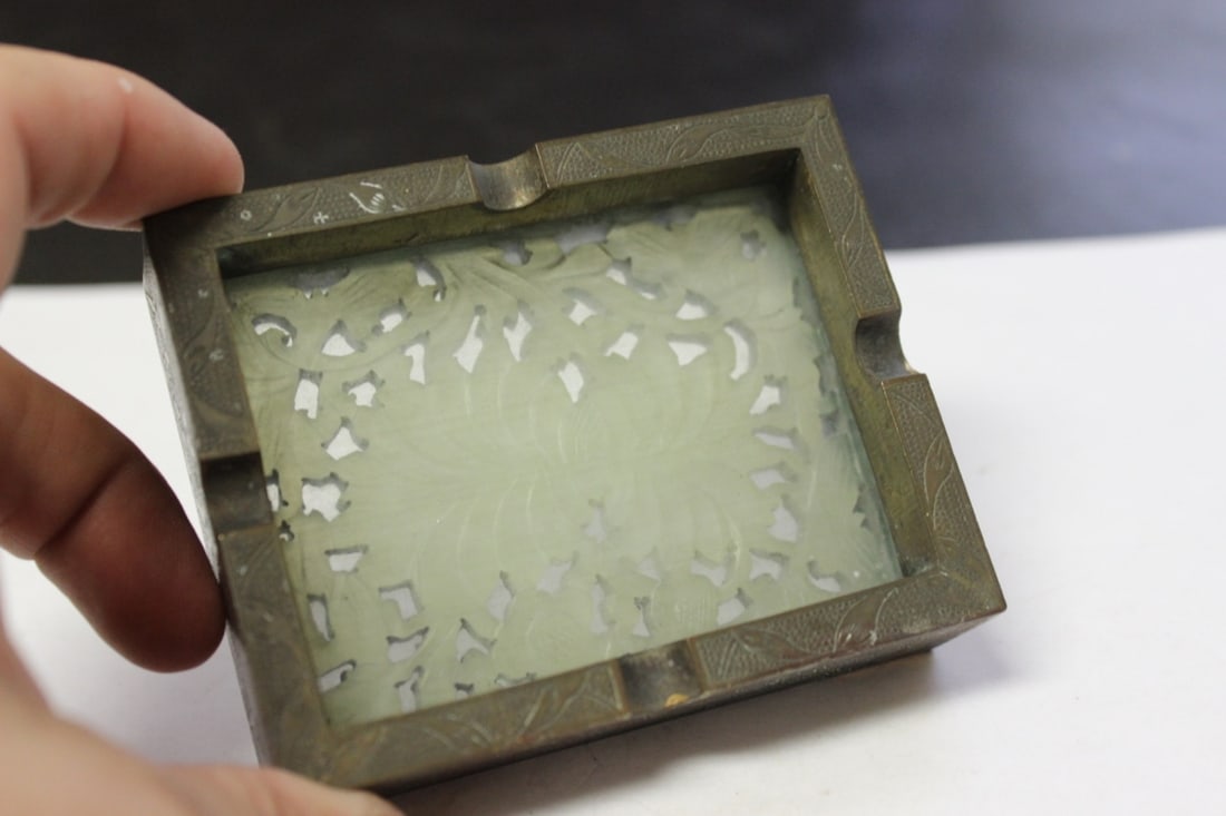 A Vintage Chinese Jade and Bronze Ashtray - 2