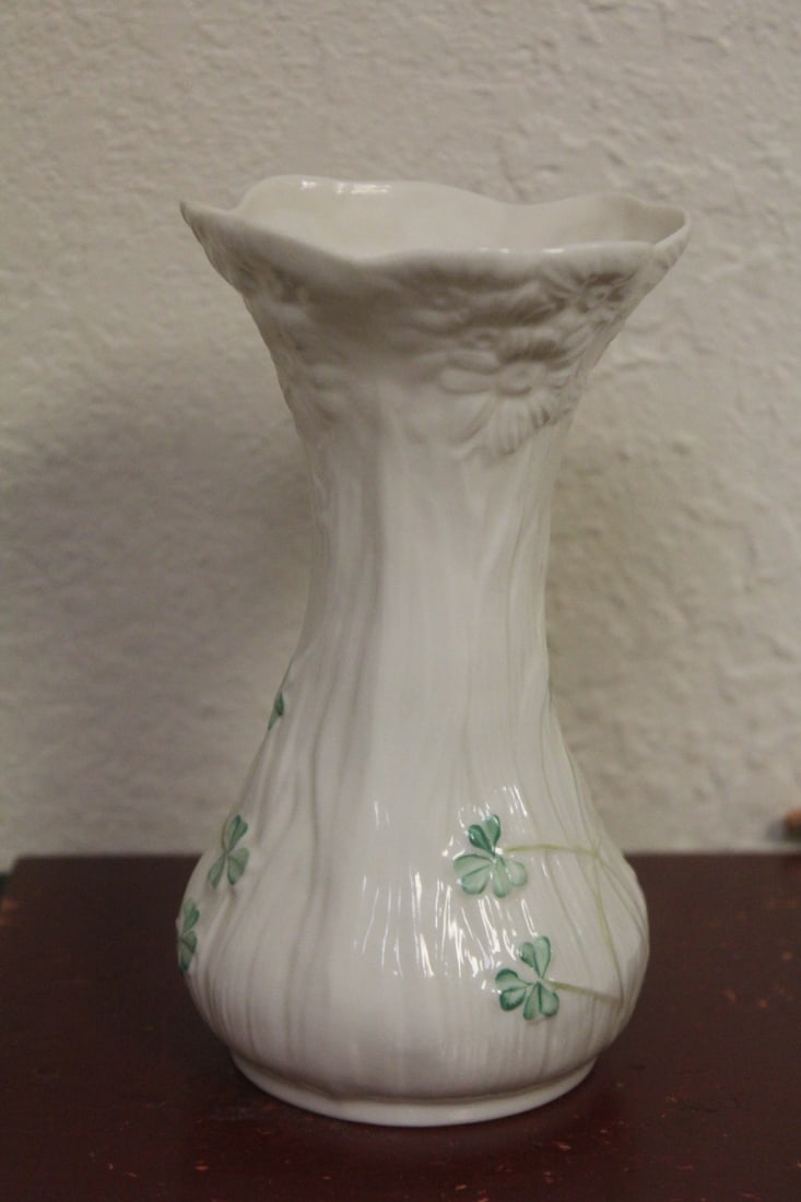 A Belleek Vase - 4