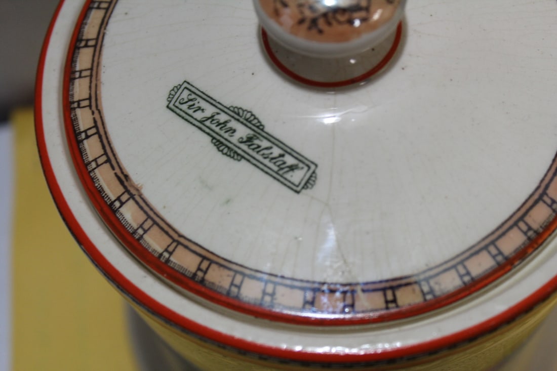 An Antique Ceramic Humidor - 2