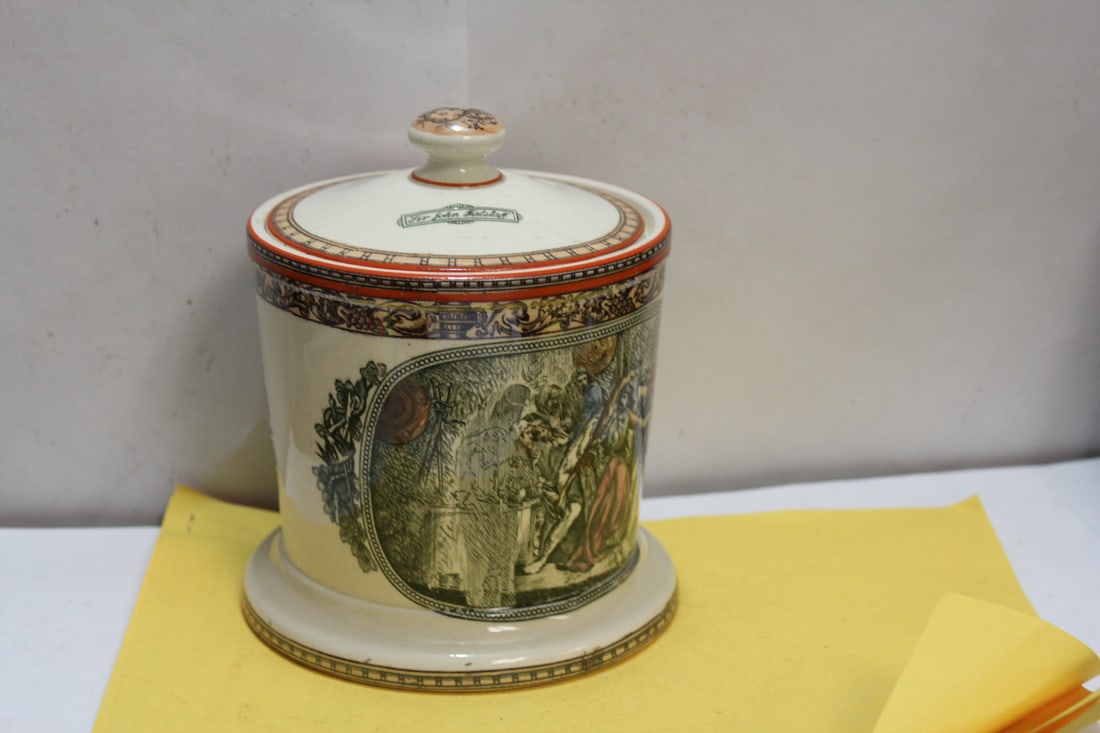 An Antique Ceramic Humidor - 7