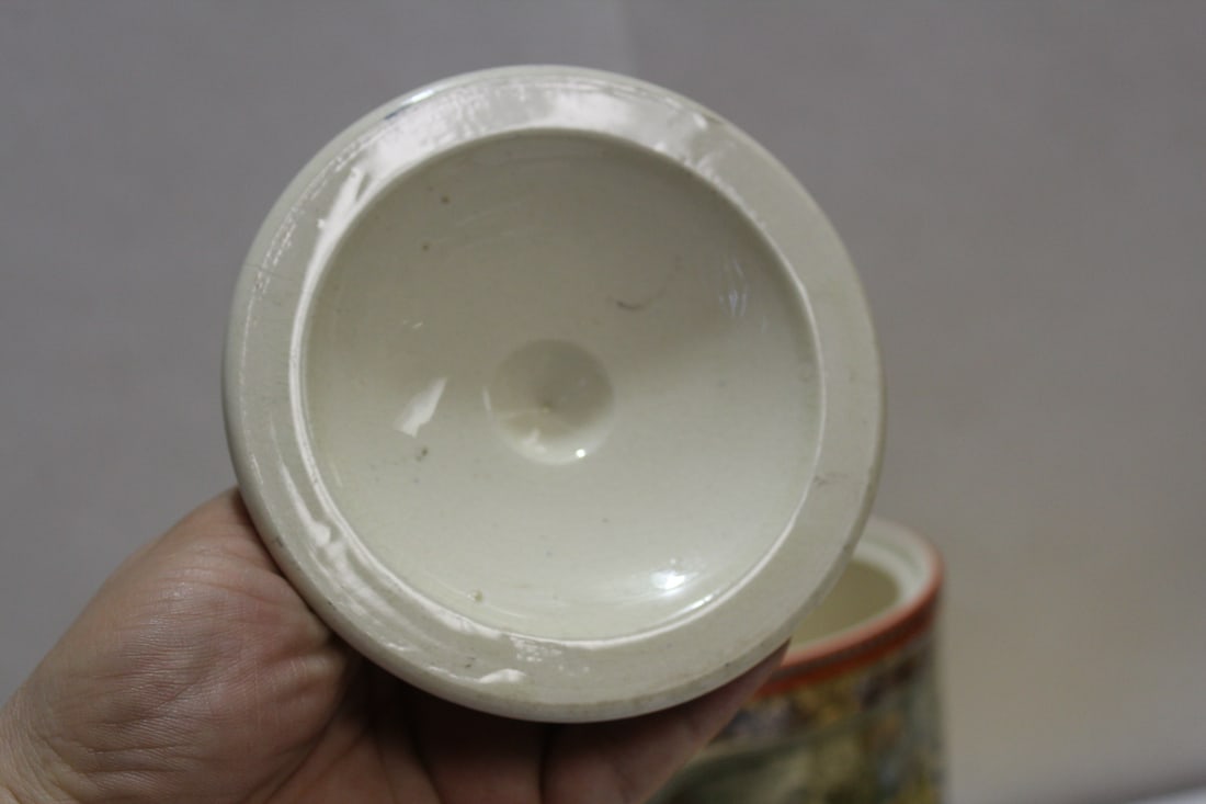 An Antique Ceramic Humidor - 8