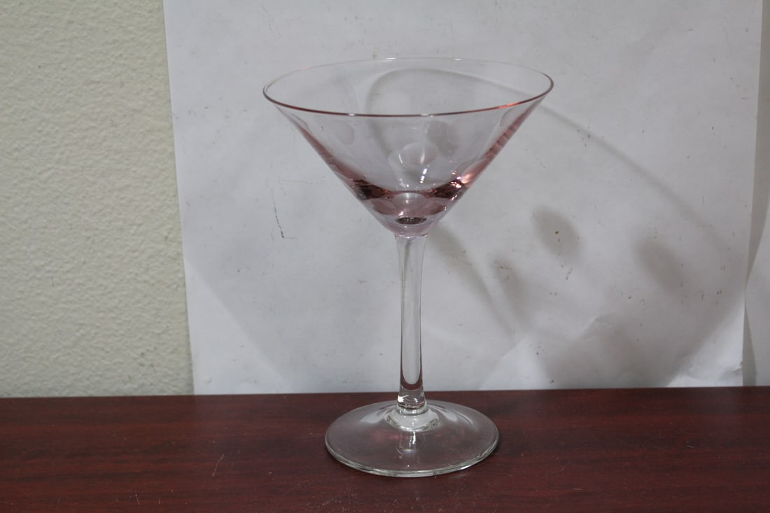 A Well Made Pink Champagne Goblet - 2
