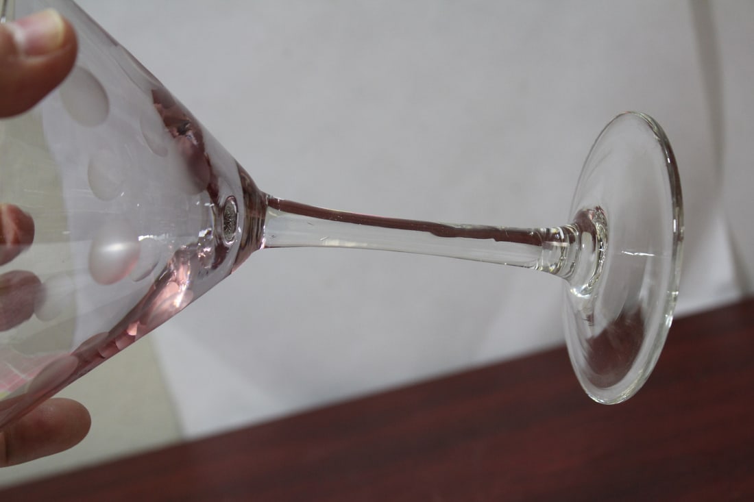 A Well Made Pink Champagne Goblet - 7